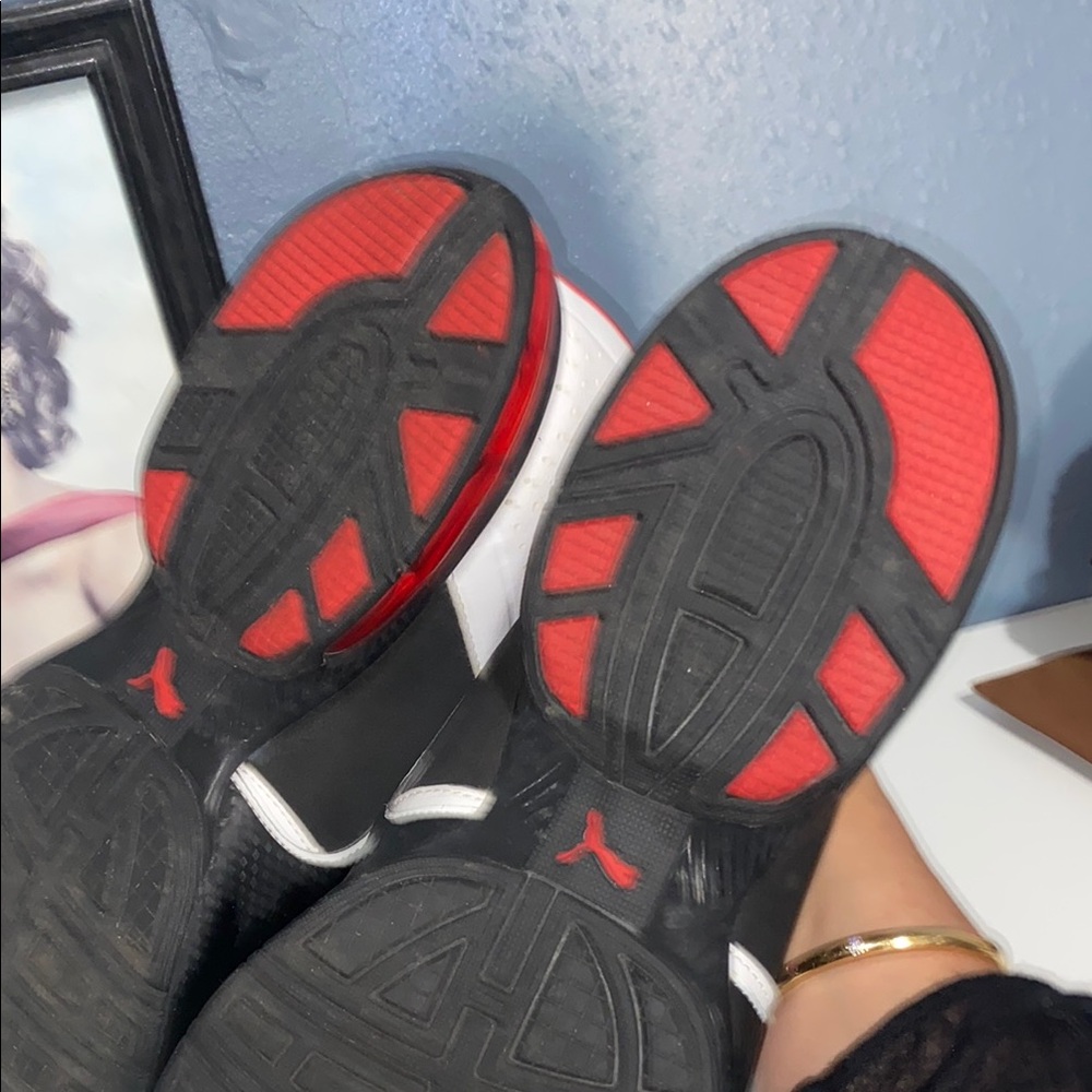 Puma White and Red Sneakers with Breathable Upper - Picture 6 of 8